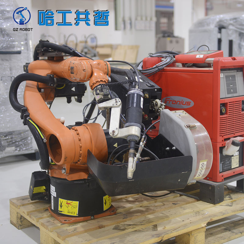 二手焊接機器人和二手搬運機器人、二手碼垛機器人各自體現出的產品特征